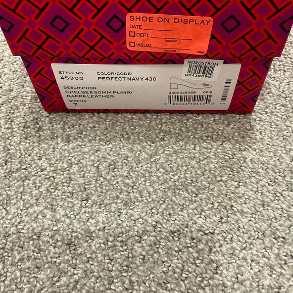 Tory Burch Chelsea Pump - Navy - Picture 5 of 7